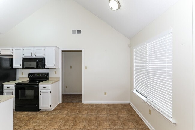 Photo - 4005 Eagle Ridge Ln