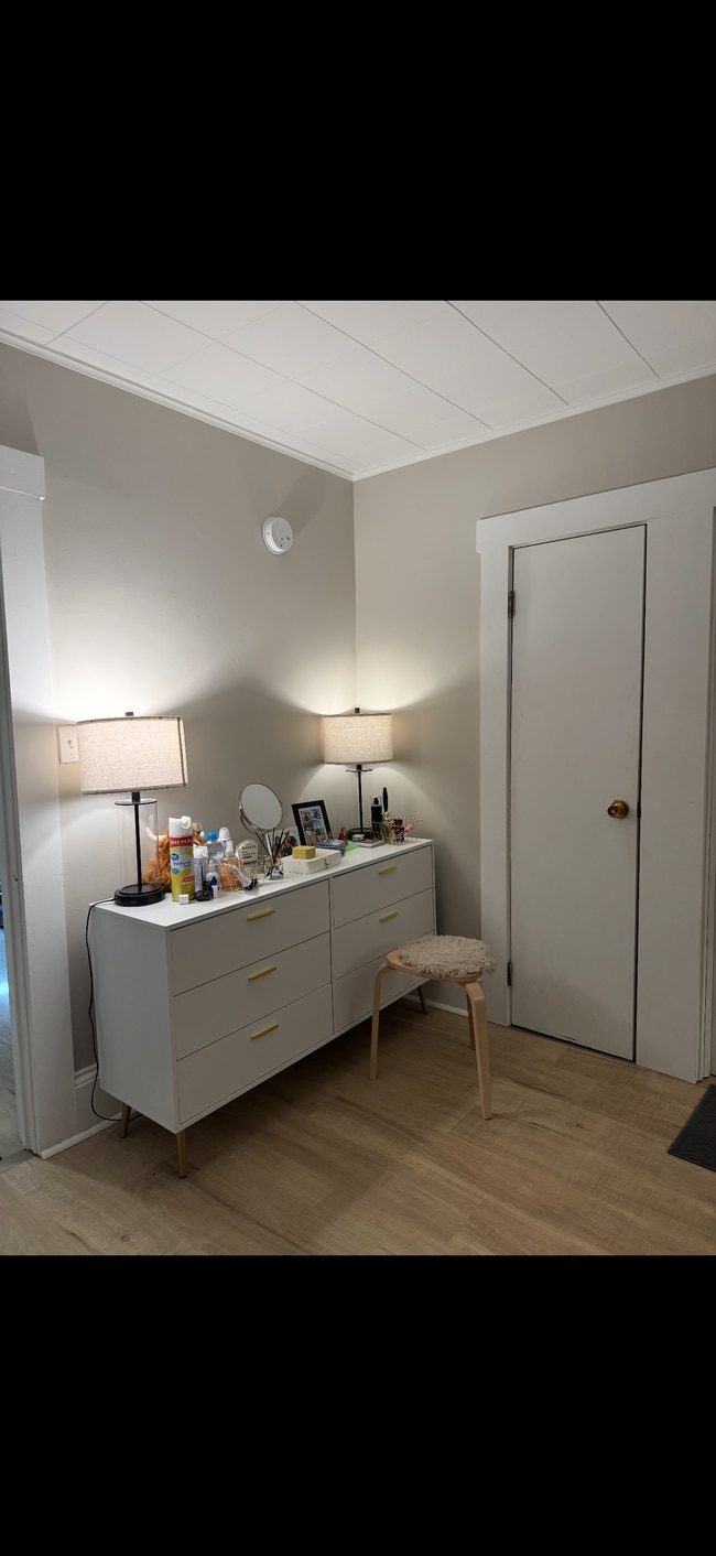 Photo - 87 Jackson Ave Unit Downstairs