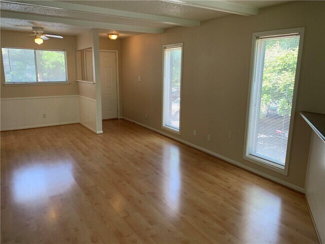 Photo - 1725 Toomey Rd Unit 100