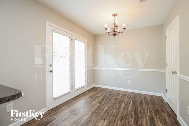 Photo - 1044 Lakewalk Dr