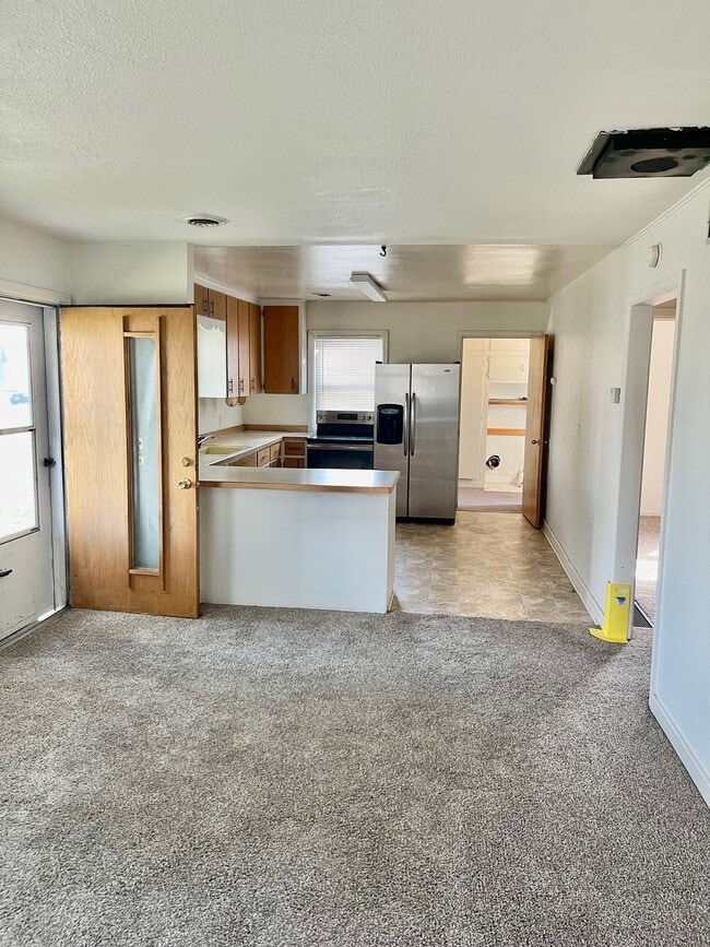 Photo - 2704 8th Ave N