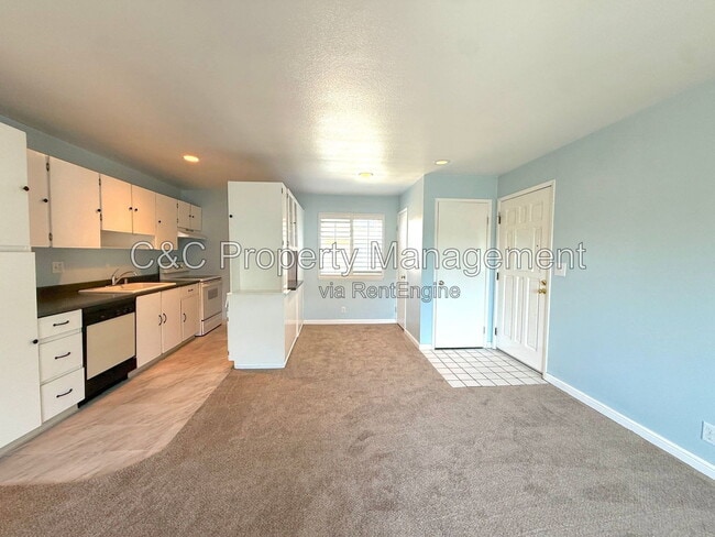 Building Photo - 825 Balboa Ave Unit 307