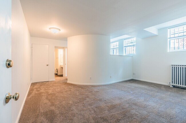 Photo - The Iris Apartments