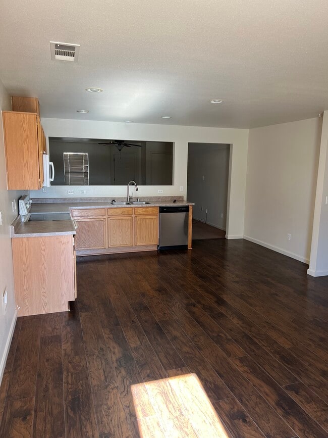 Photo - 1253 Lullabrooke Ct