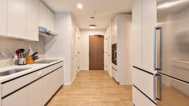 Photo - 131 Seaport Blvd Unidad SI FL9-ID1389217P