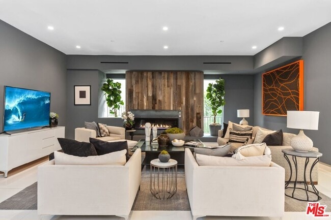 Photo - 1849 Coldwater Canyon Dr