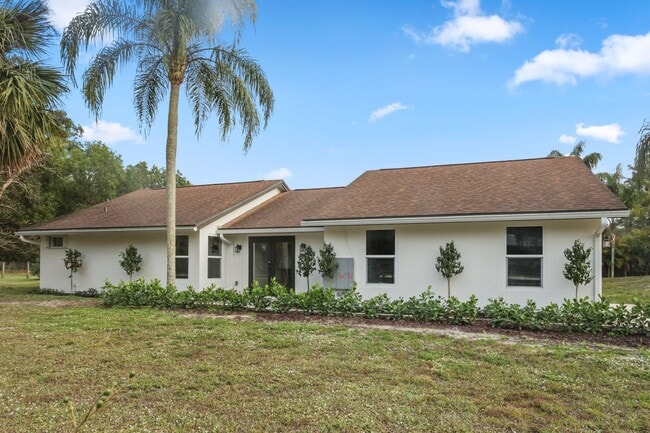 Building Photo - 12090 164th Ct N