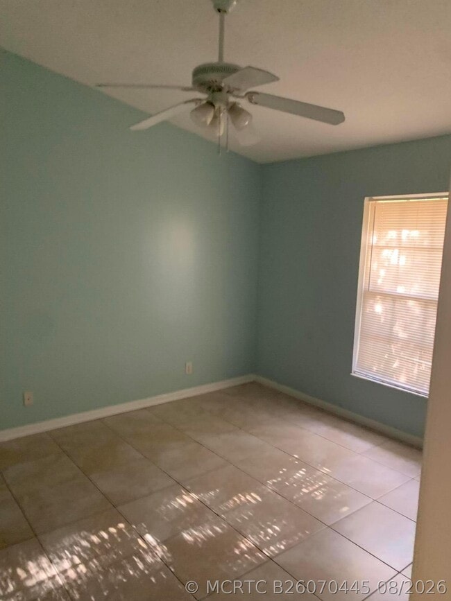 Photo - 1491 Hawthorne Pl