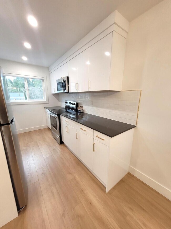 Photo - 3 bedroom in Prince Rupert BC V8J 2X5