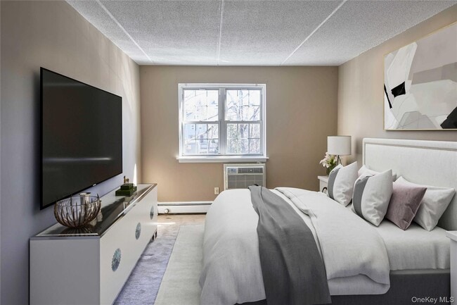 Photo - 2 Consulate Dr Unit 1J