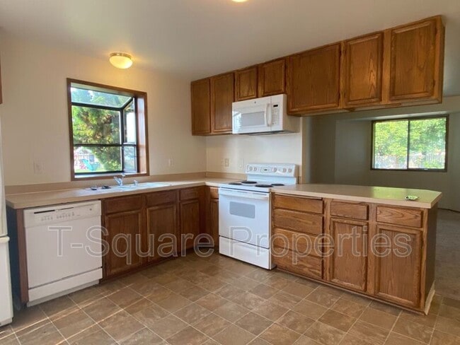 Photo - 2121 Chestnut St