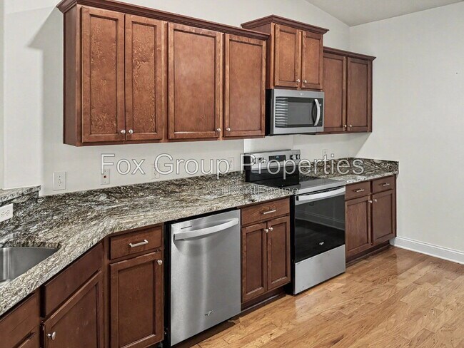 Photo - 7224 Caley St