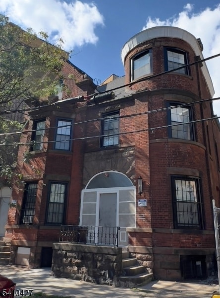 Building Photo - 10 Pennsylvania Ave Unit 1