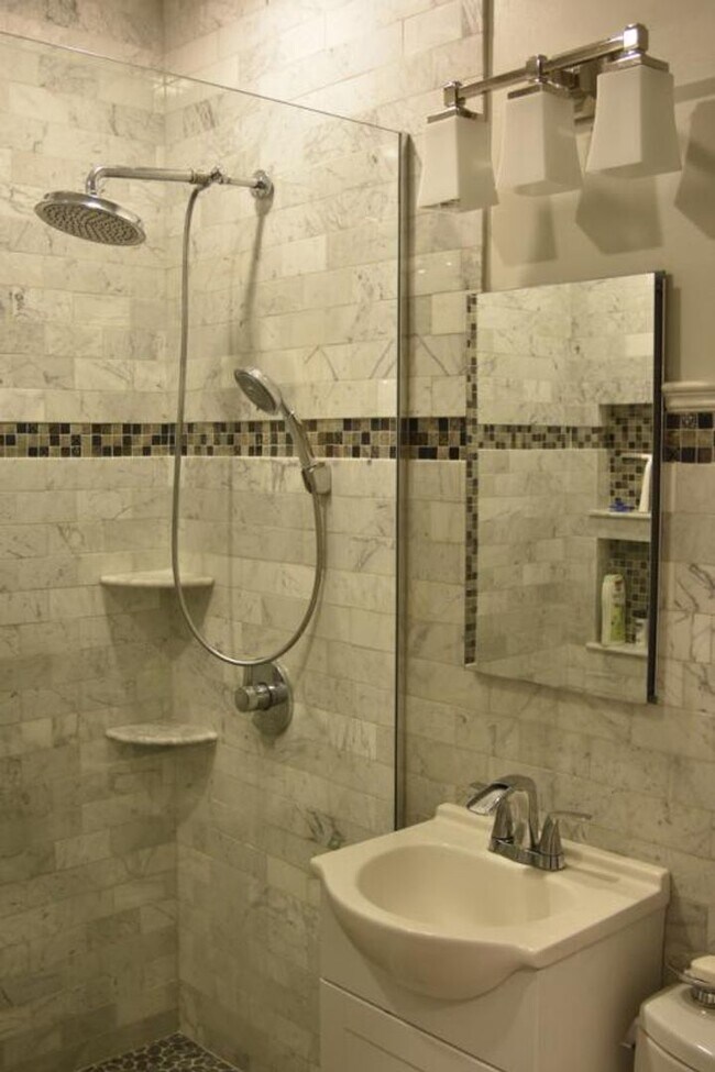 Photo - Early Bird Special: $2000 utility rebate!!...