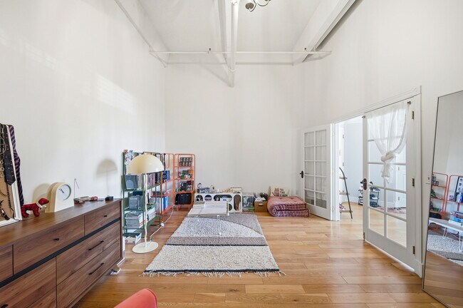 Photo - 300 COMMUNIPAW Ave Unit 113