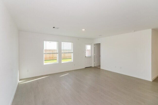 Photo - 460 San Miguel Crk Dr