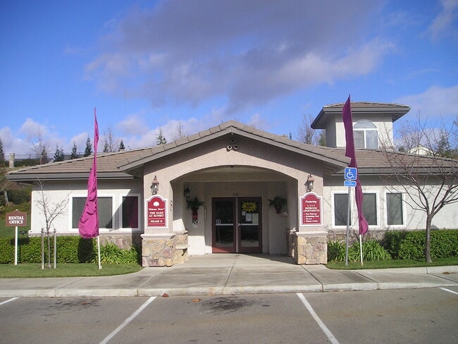 Building Photo - The Oaks at Sunset Phase II Rental