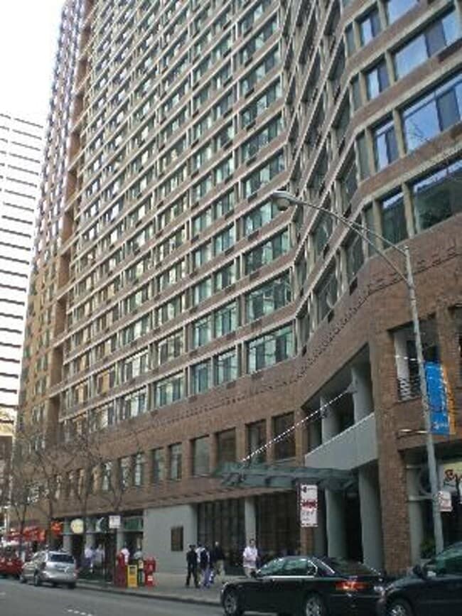 Building Photo - 211 E Ohio st. Unit 305