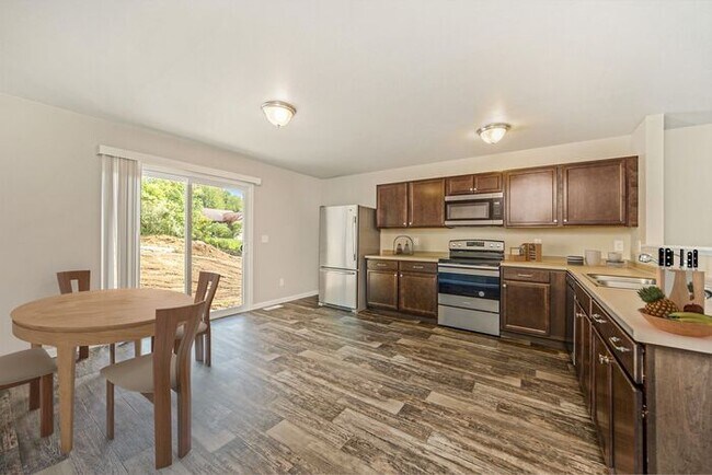 5359 Eagle Glen Dr SW