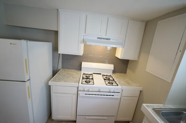 Photo - 125 S Leavitt St