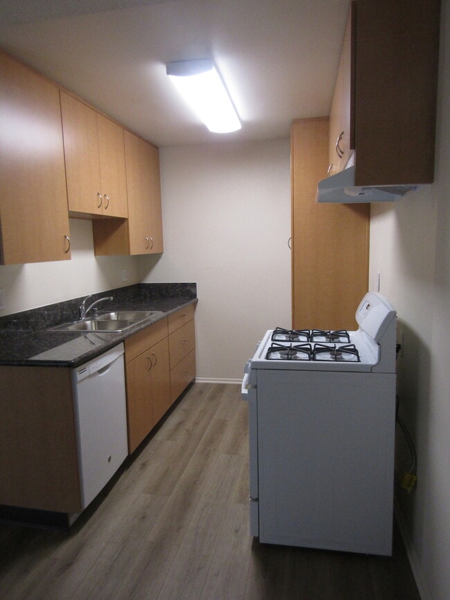 Photo - 1181 E Hollyvale St Unit 1149  12