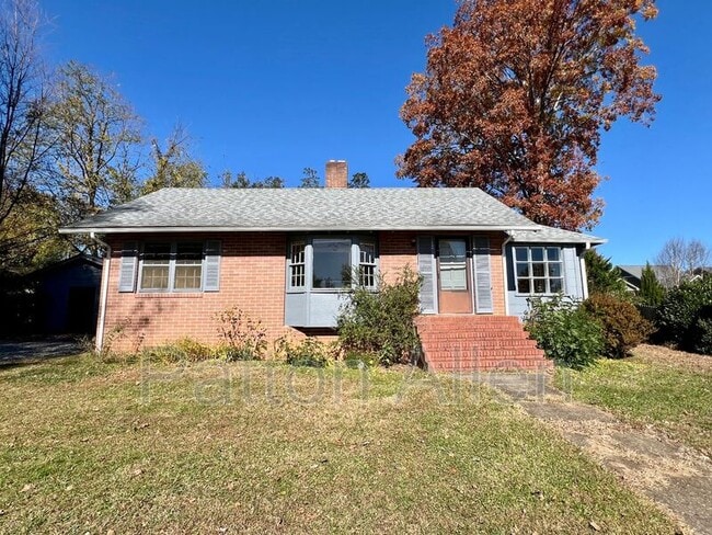 Photo - 15 Allen Ave