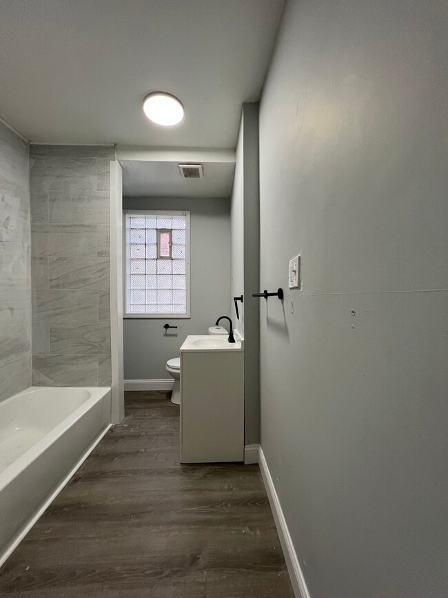 Photo - 4114 Pingree St Unidad LL