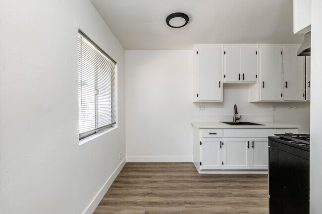 6115 Cherry Ave
