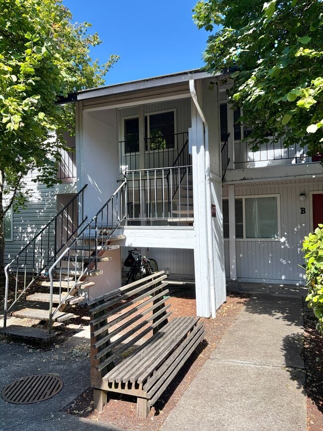 Photo - (858) Foxfire - 2 Bedroom / 1 Bathroom - Upstairs Unidad 457-C (Up)