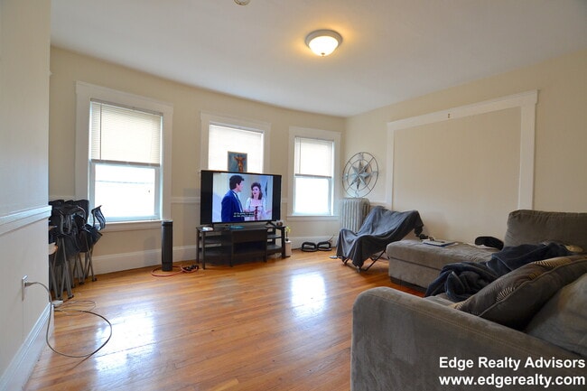 Photo - 40 Union St Unit 3