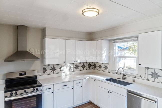 Photo - 920 E North Ave