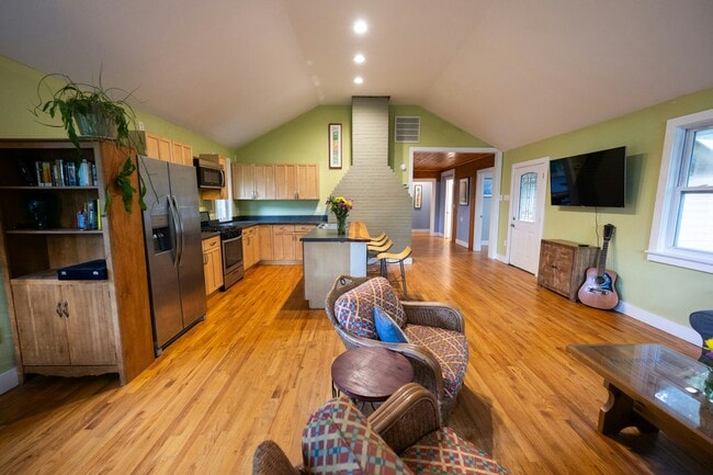 Photo - 809 Montreat Rd