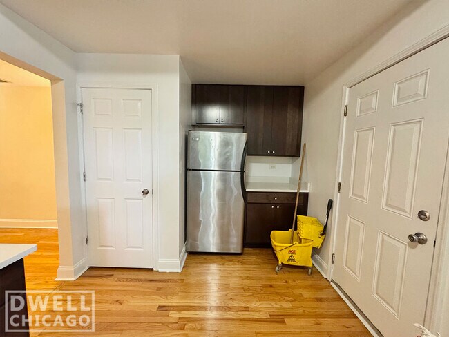 Photo - 3420 W Parker Ave Unit 1