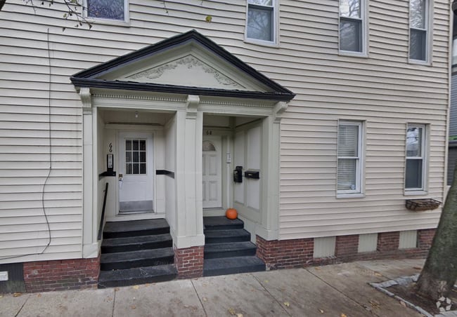Building Photo - 66 Middle St Unit 3 Rental