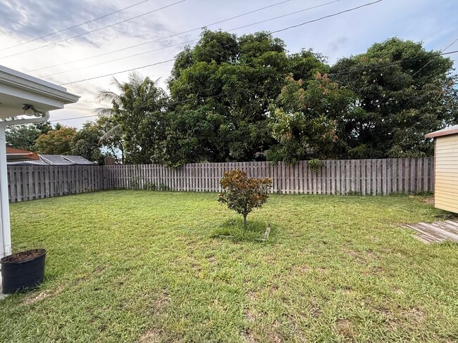 Photo - 817 Elm Rd