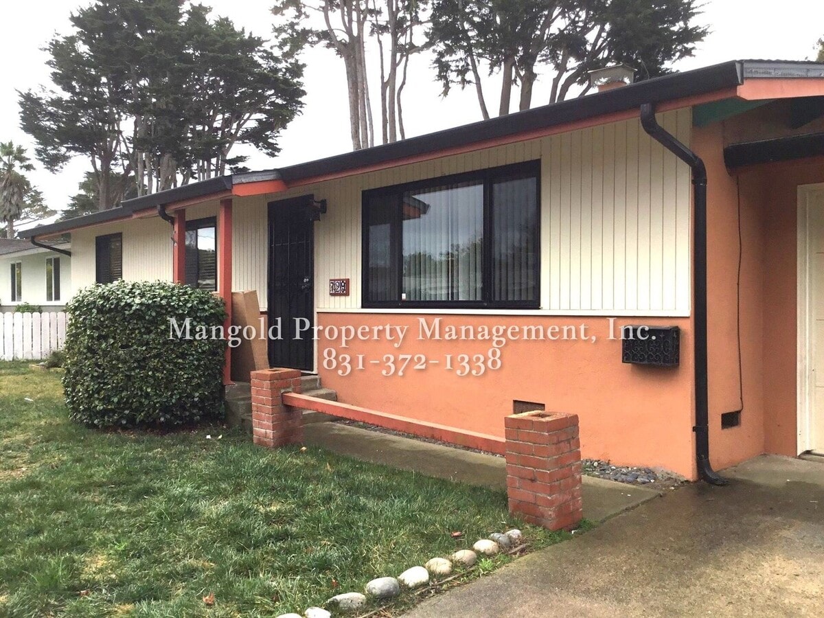 Charming 3-Bed, 1.5-Bath Home with Back Ya... - Charming 3-Bed, 1.5-Bath Home with Back Ya...