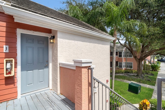 Photo - 1055 Crystal Way Unidad J