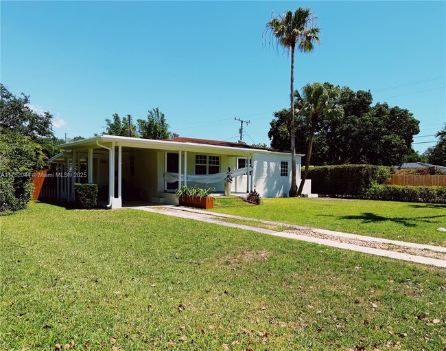 Photo - 1075 NE 120th St House