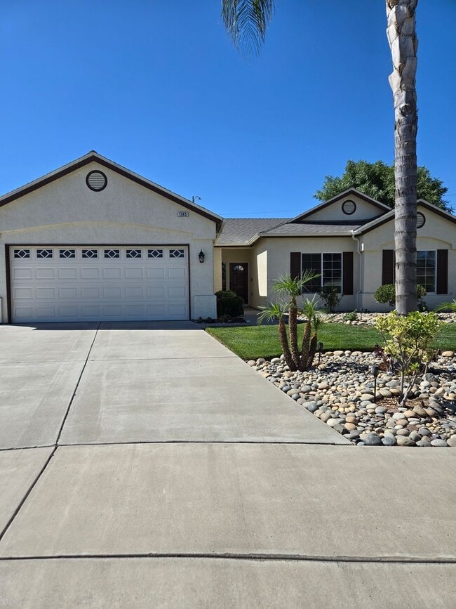 Building Photo - Beautiful 3 bedroom! Rental