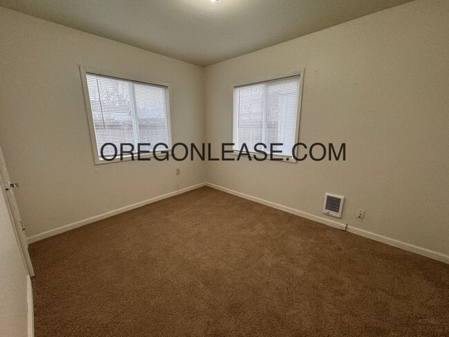 Photo - 2bedroom 1 bath downtown Eugene Home