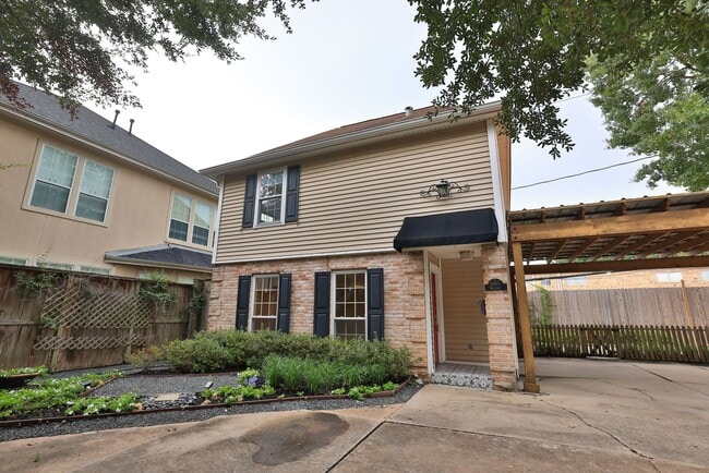 2209 Nantucket Dr