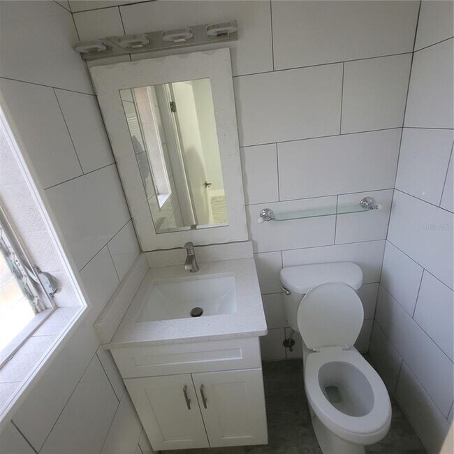 Photo - 409 S Lakeland Ave