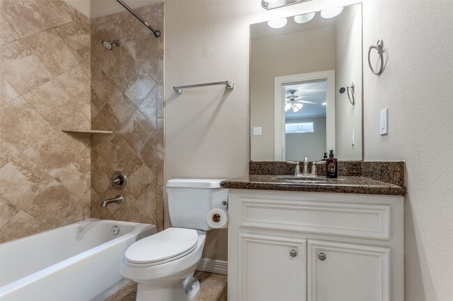 Photo - 5305 Egbert St
