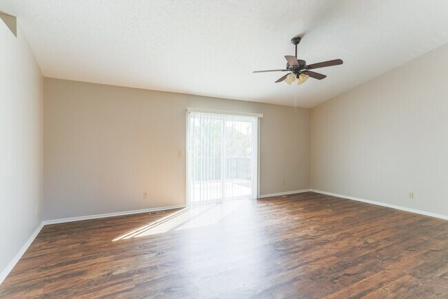 Photo - 1009 Allison Dr