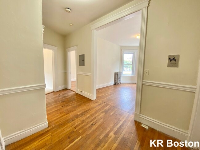 Photo - 5 Walbridge St