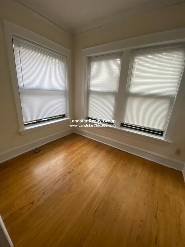 Photo - 3205 W Sunnyside Ave Unidad 3F