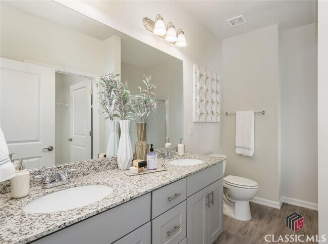 Photo - 4505 Lexington Rd Townhome