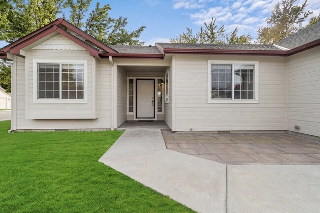 Photo - 1443 W Balboa St