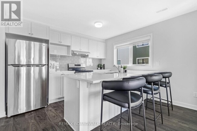 Photo - 210 Verulam St