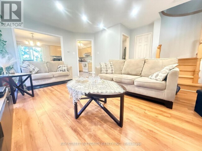 Photo - 2087 Golden Orchard Trail